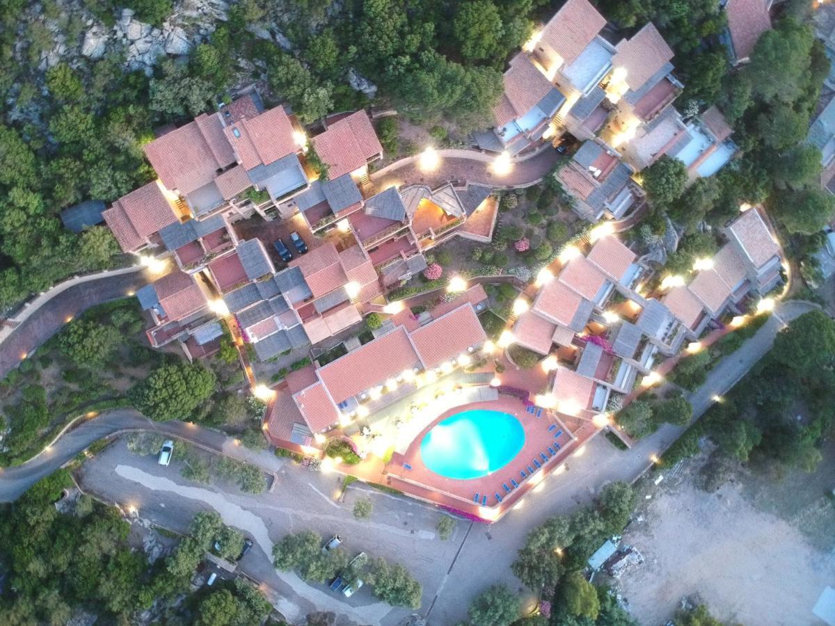 באיה סרדיניה Hotel Olimpia מראה חיצוני תמונה