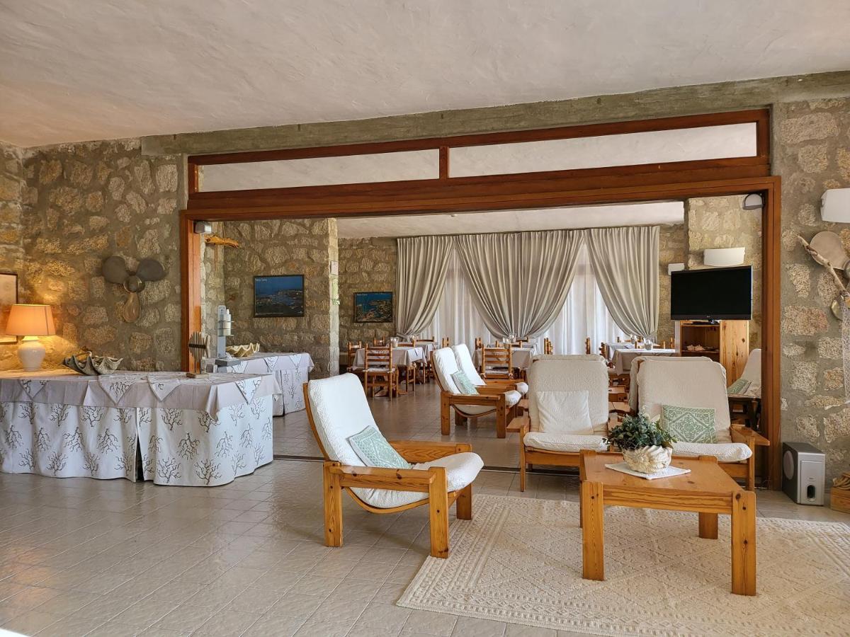 באיה סרדיניה Hotel Olimpia מראה חיצוני תמונה