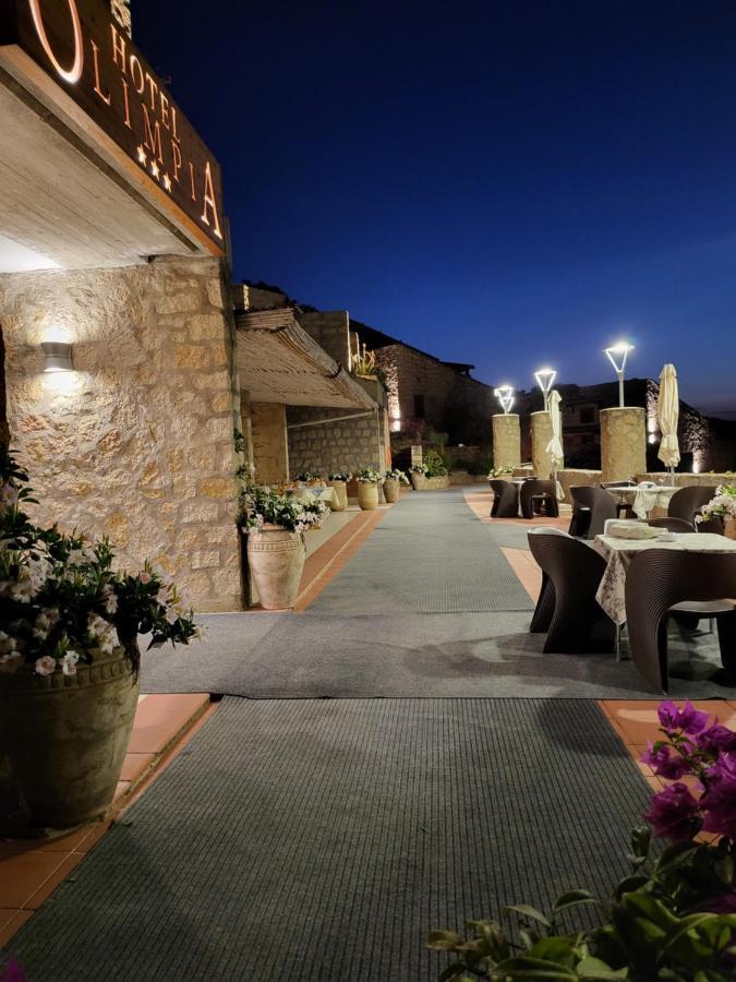באיה סרדיניה Hotel Olimpia מראה חיצוני תמונה