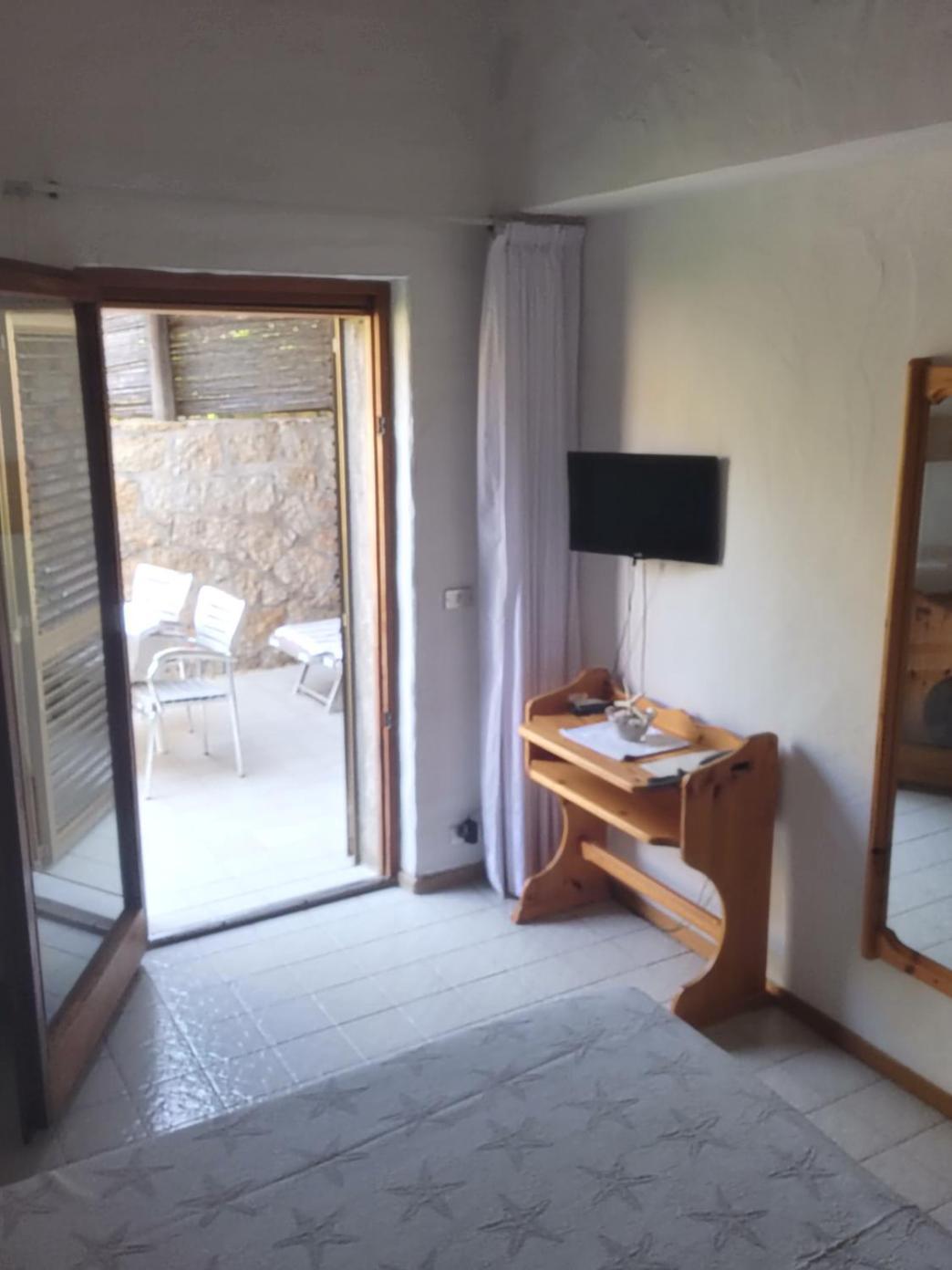 באיה סרדיניה Hotel Olimpia מראה חיצוני תמונה